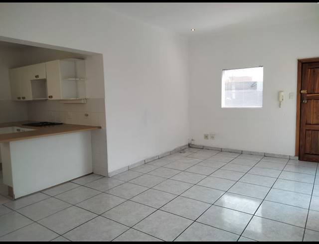 2 BEDROOM FLAT FOR SALE IN RADIOKOP